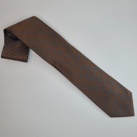 CROFT & BARROW Silk Brown Neck Tie. - Picture 2 of 6